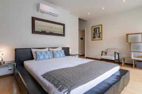 Bright 2BDR Duplex With Balcony by LovelyStay